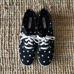 KEDS || Polka dot shoes